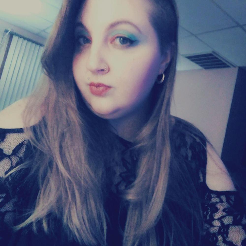 Meet your Posher, Nina